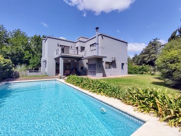 VENTA DE CASA EN Malvinas Argentinas