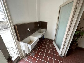 Venta de departamento dos ambientes en Caballito