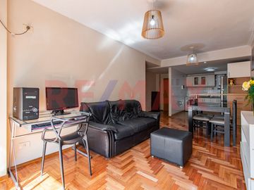 DPTO 3 AMBIENTES FLORESTA CON PILETA