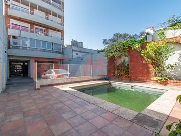 DPTO 3 AMBIENTES FLORESTA CON PILETA