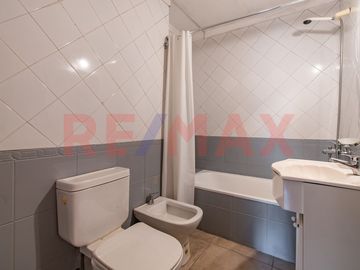 DPTO 3 AMBIENTES FLORESTA CON PILETA