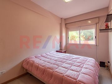 DPTO 3 AMBIENTES FLORESTA CON PILETA