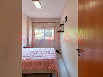 DPTO 3 AMBIENTES FLORESTA CON PILETA