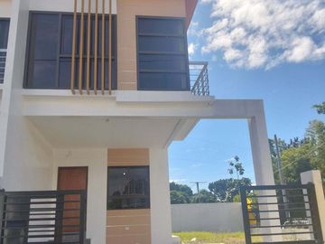 3 Bedrooms Near Metro Manila Molino 7 Bacoor Cavite
