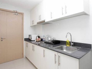 Sea residences 1bedroom with balcony and parking for sale