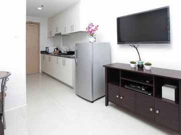 Sea residences 1bedroom with balcony and parking for sale