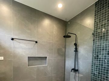 FOR SALE MODERN BRAND NEW HOUSE AT VILLA DE TOLEDO, STA ROSA LAGUNA
