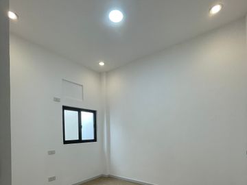FOR SALE MODERN BRAND NEW HOUSE AT VILLA DE TOLEDO, STA ROSA LAGUNA