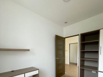 FOR SALE MODERN BRAND NEW HOUSE AT VILLA DE TOLEDO, STA ROSA LAGUNA