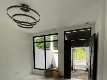 FOR SALE MODERN BRAND NEW HOUSE AT VILLA DE TOLEDO, STA ROSA LAGUNA