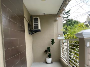 FOR SALE MODERN FULLY FURNISHED HOUSE AT LAGUNA BEL-AIR 3 STA ROSA