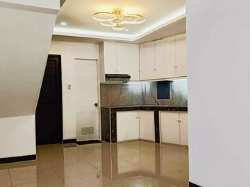 Townhouse in Antipolo with mountain view