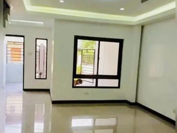 Townhouse in Antipolo with mountain view
