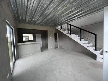 SINGLE ATTACHED 2 STOREY HOUSE PROVI. FOR 3 BEDR &2 T&B IN BRGY. PANUNGYANAN