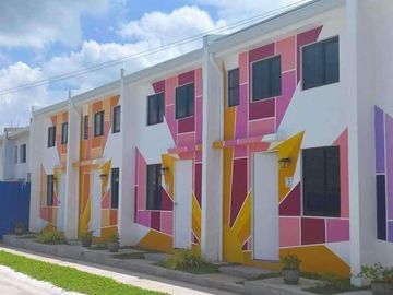 2 Bedroom townhouse No Equity ,No down payment,lipat bahay agad upon approval