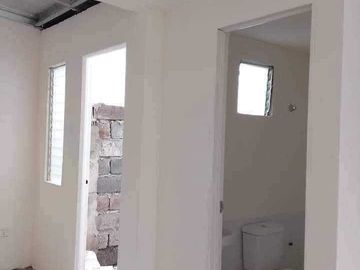 2 Bedroom townhouse No Equity ,No down payment,lipat bahay agad upon approval