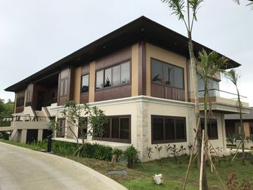 For Sale: Big 1-bedroom unit at Anya Resort and Residences - Tagaytay City