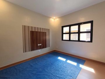 BRAND NEW TWO-STOREY HOUSE AND LOT FOR SALE IN BF RESORT VILLAGE LAS PIÑAS CITY