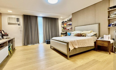 Modern Solar Powered Home In Loyola Grand Villas for Sale