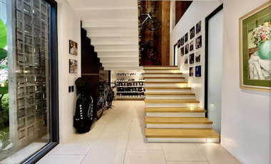 Modern Solar Powered Home In Loyola Grand Villas for Sale