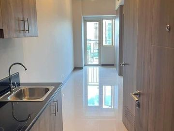 For Sale: 1BR WITH BAL CONDO RENT TO OWN RFO IN SHORE3 RESIDENCES MALL OF ASIA
