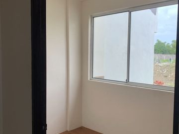 2 bedrooms bungalow near cavite estate university