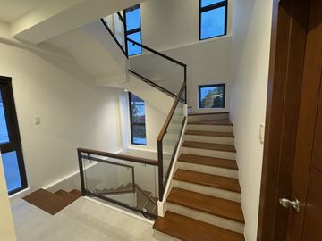 Brand New House and Lot for Sale in Vedana Homes Daang Hari