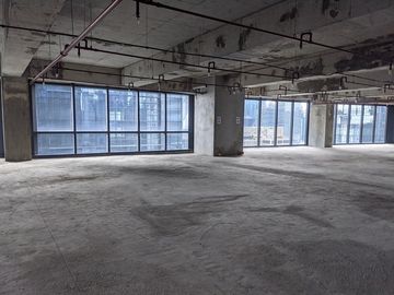 121 sqm Office Space For Sale in Park Triangle Corporate Plaza Taguig City