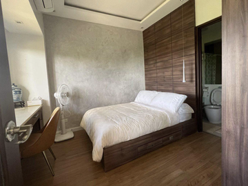 Rare find 3 Bedroom penthouse in Kasa Luntian Tagaytay City