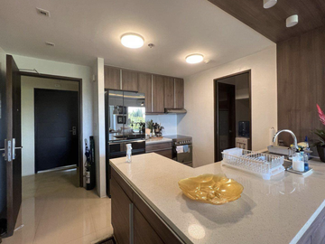 Rare find 3 Bedroom penthouse in Kasa Luntian Tagaytay City