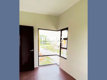 3BR Brand New Townhouse Cocoon Flavorscape Lakeshore Pampanga For Sale