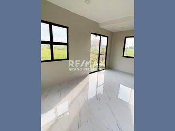 3BR Brand New Townhouse Cocoon Flavorscape Lakeshore Pampanga For Sale