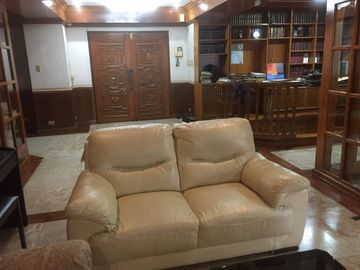 For sale Parc Royale, Pasig City Lower Penthouse Condominium unit