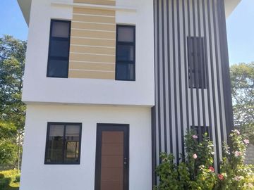 2 Bedrooms House and Lot in Trece Martires Cavite NeaR SM Trece