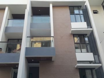 For sale 5 Storey township in midlux setting all in package San Juan