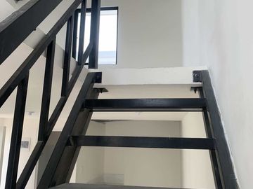 10,000 only ready for move in