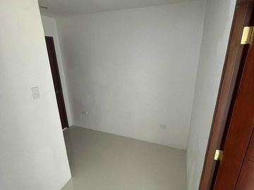 Ready for occupancy 5 bedrooms near SM
