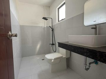 Ready for occupancy 5 bedrooms near SM