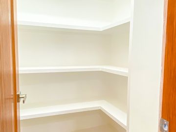 FOR SALE: FURNISHED ELEGANT FINISH BRAND NEW HOUSE IN BF RESORT VILLAGE
