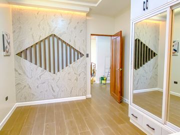 FOR SALE: FURNISHED ELEGANT FINISH BRAND NEW HOUSE IN BF RESORT VILLAGE