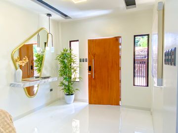 FOR SALE: FURNISHED ELEGANT FINISH BRAND NEW HOUSE IN BF RESORT VILLAGE