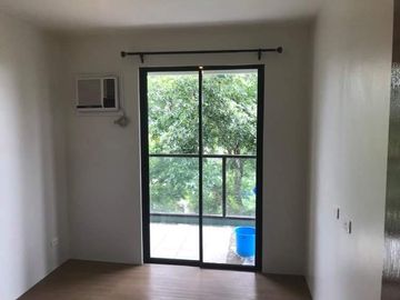 2 Bedroom Condominium fully-furnished in Pine Suites, Tagaytay FOR SALE