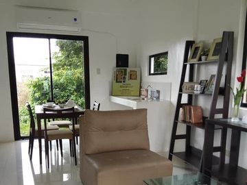 SINGLE ATTACHED NEAR KAPITOLYO TRECE MARTIRES