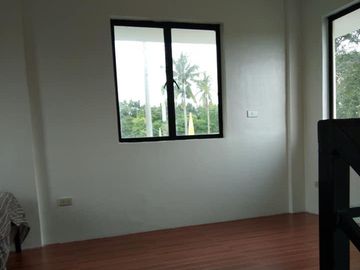 SINGLE ATTACHED NEAR KAPITOLYO TRECE MARTIRES
