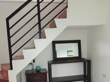 SINGLE ATTACHED NEAR KAPITOLYO TRECE MARTIRES