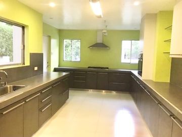 Glamour Modern House 4 Bedroom for Sale in Ayala Alabang Muntinlupa
