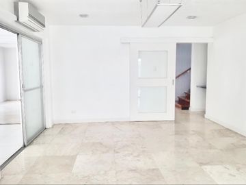 Glamour Modern House 4 Bedroom for Sale in Ayala Alabang Muntinlupa