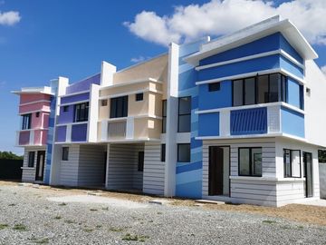 Townhouse For Sale in ESTANZIA ENCLAVE Tanza Cavite near Sm Tanza