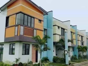 Townhouse For Sale in ESTANZIA ENCLAVE Tanza Cavite near Sm Tanza