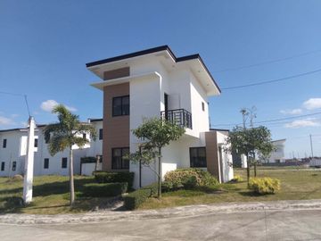 Along Governo's Drive  House and Lot For sale with 2 bedrooms Near SM Trece
